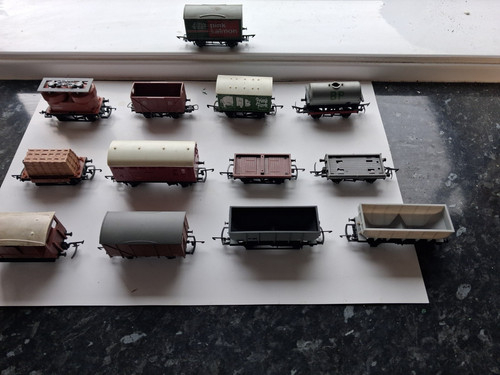 Assorted wagons 00 - 13,